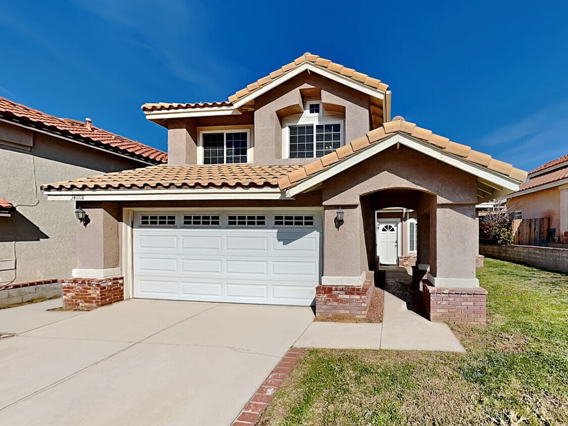 Primary Photo - 34908 Hollyoak Way