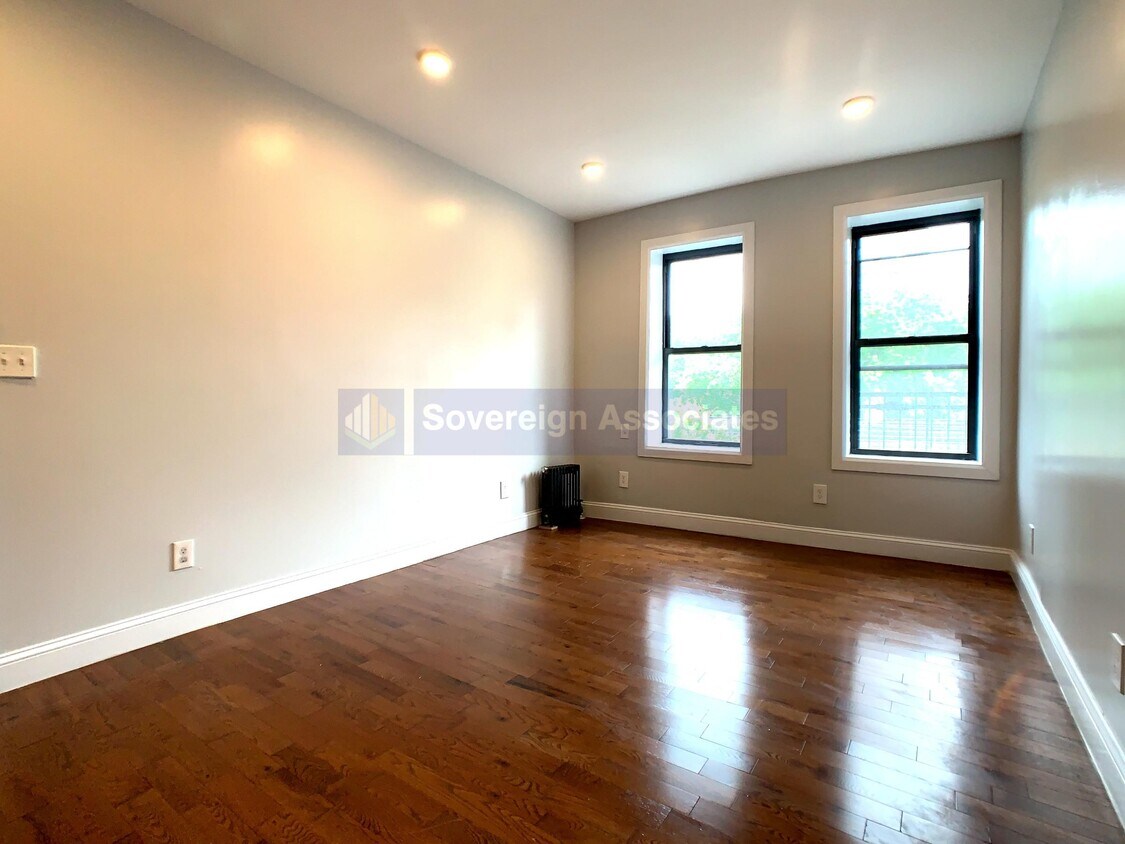 Foto principal - 184 Nagle Ave