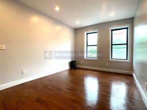 Building Photo - 184 Nagle Ave