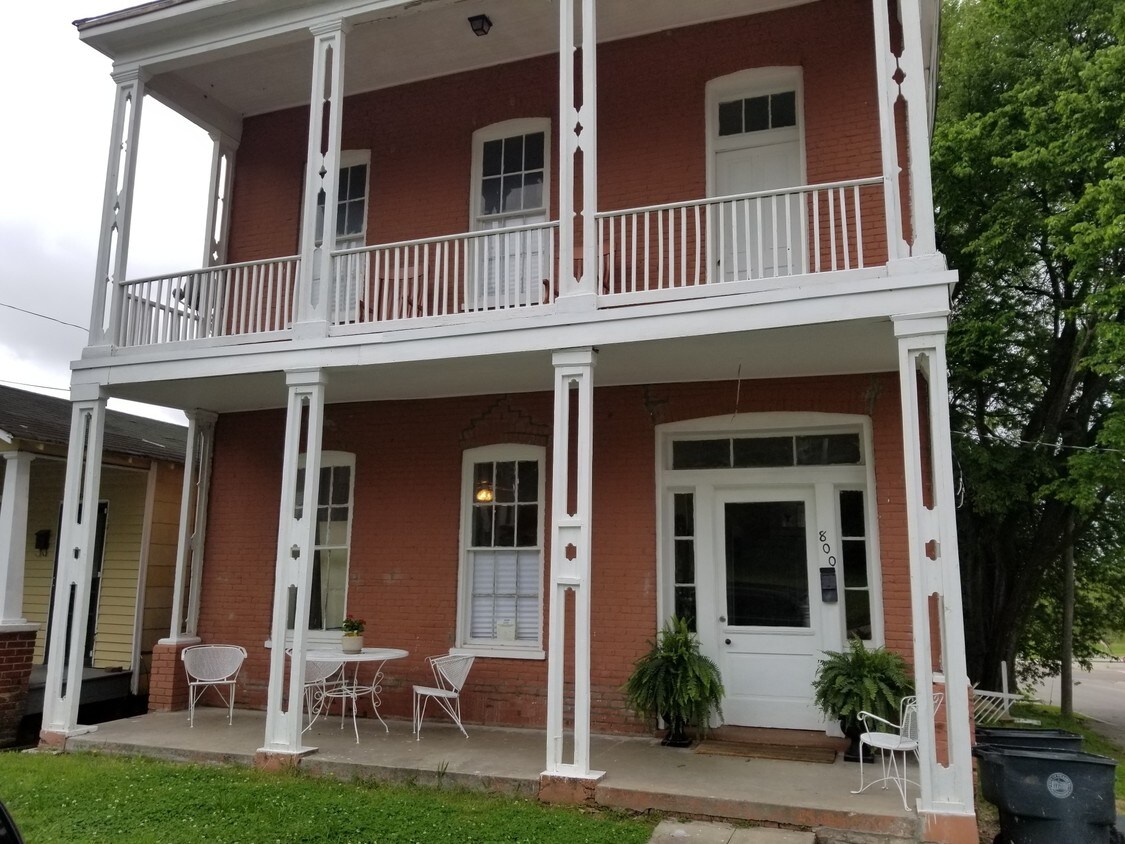 800 Walnut St Unit B, Vicksburg, MS 39183 Apartments in Vicksburg, MS
