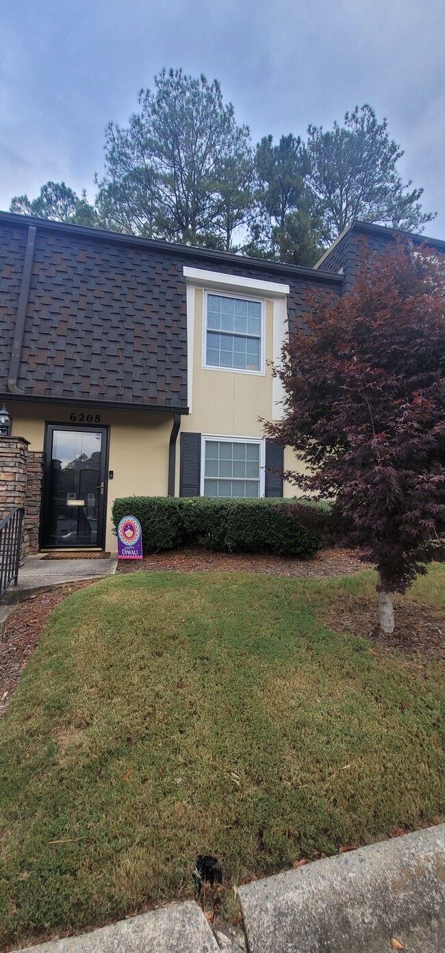 Building Photo - 6208 Park Ave