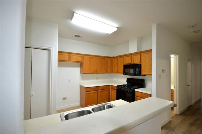Building Photo - 2871 Southampton Way
