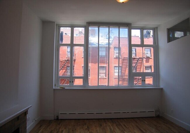 Building Photo - 24 West 8th Street