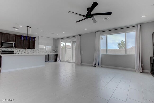 Building Photo - 8874 Howell St