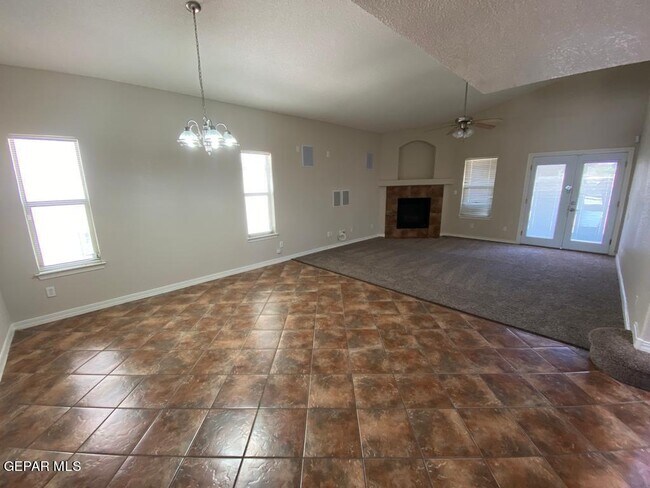 Foto del edificio - 3588 Tierra Calida Dr