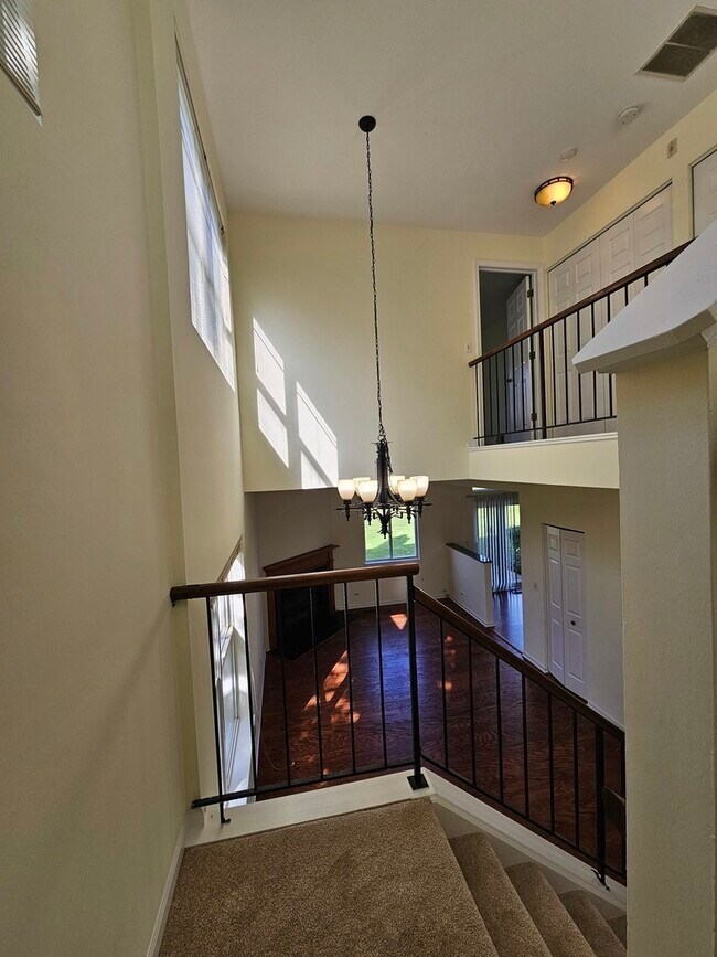 Foto del edificio - 1135 Vail Ct