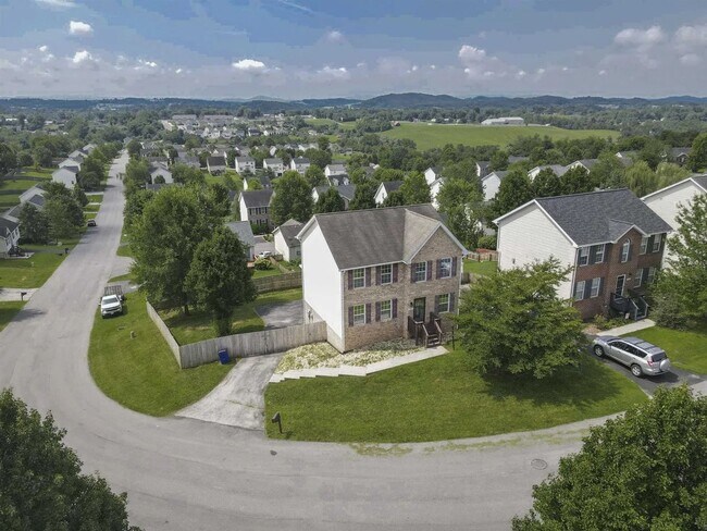 Foto del edificio - 1075 New Village Dr NW