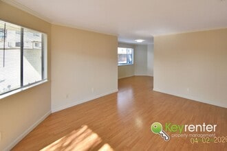 Building Photo - 5075 Valley Crest Dr