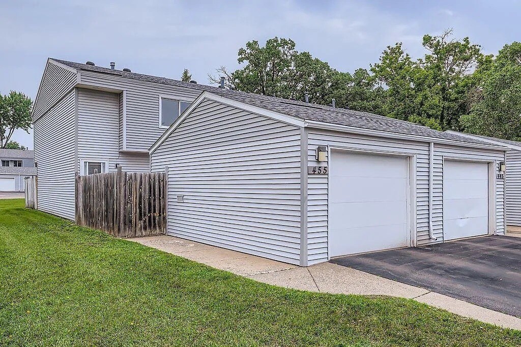 Foto principal - 455 107th Ln NW