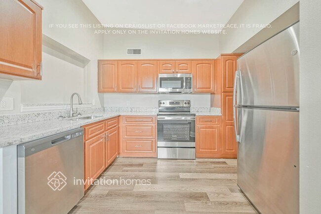 Building Photo - 2412 Martinwood Dr