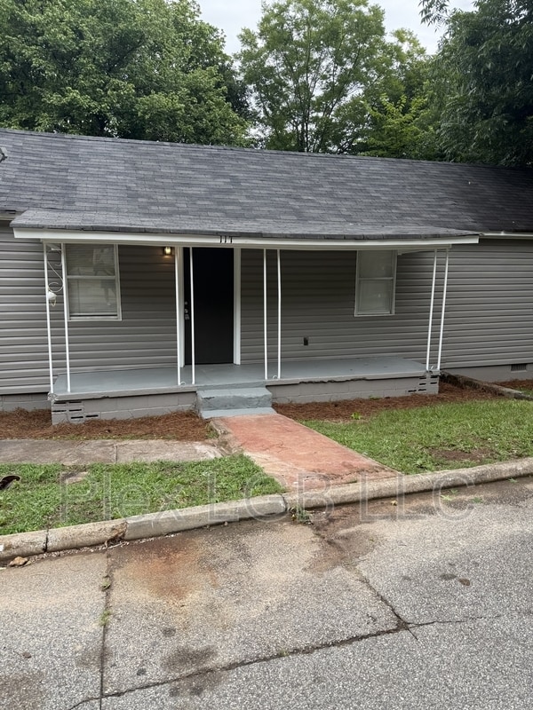 Building Photo - 117 Burr St
