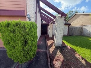 Building Photo - 1423 Elkwood Dr