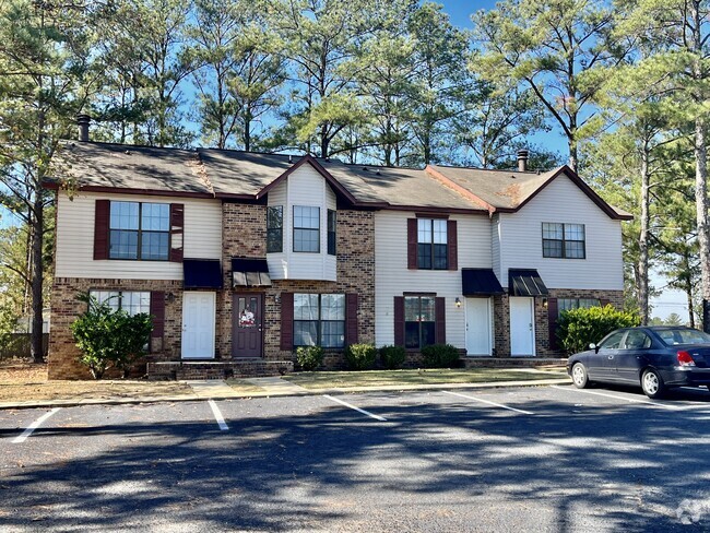 Building Photo - 100 Woodleigh Rd