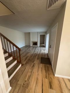 Foto del edificio - 423 4th Ln