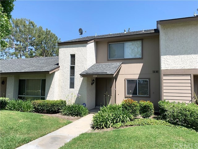 Foto principal - 1204 Village Dr