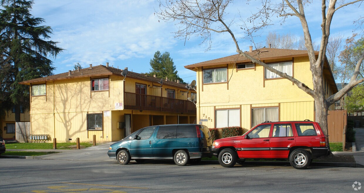 Building Photo - 7151 Church St