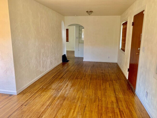 Building Photo - 3 br, 1 bath House - 628 30th Street