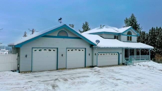 Foto del edificio - Two Story home with Finished basement- Hayden