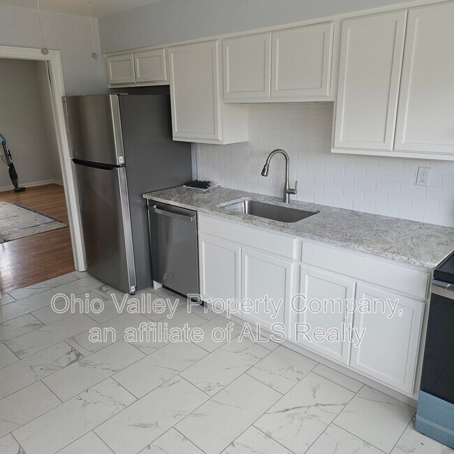 Foto del edificio - 2915 Abigail Dr