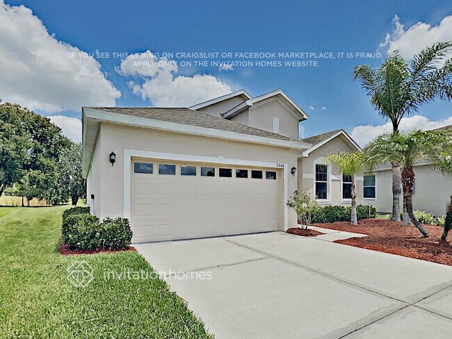 Building Photo - 2548 Ladoga Dr