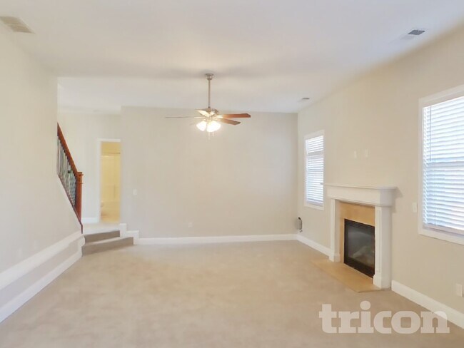 Foto del edificio - 1016 Summer Cypress Dr