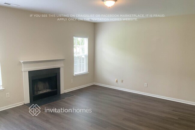 Foto del edificio - 8422 Oak Dr