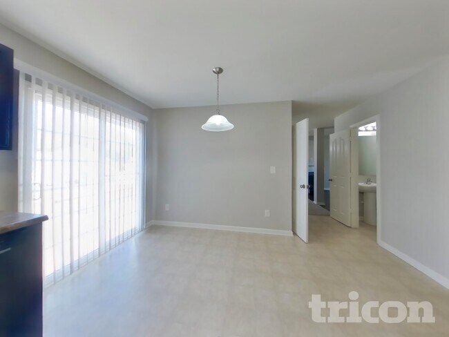 Foto del edificio - 131 Quail Springs Rd