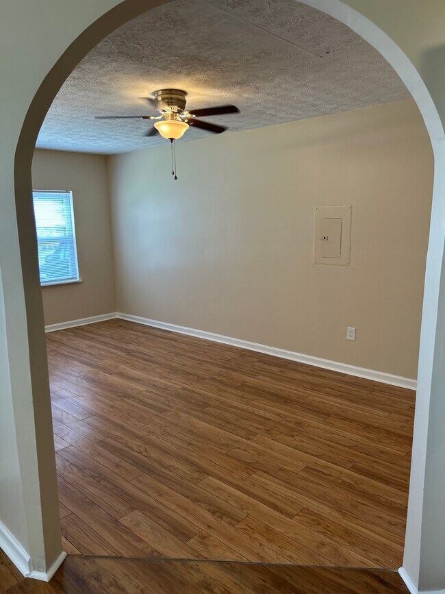 Building Photo - 8047 Fieldstream Way