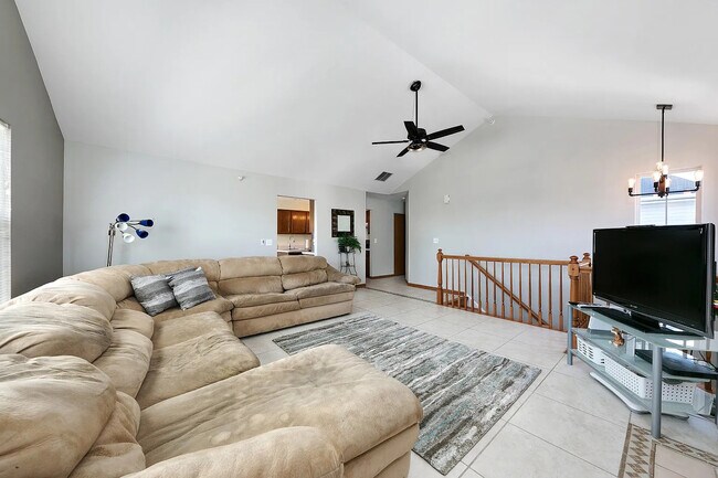 Foto del edificio - 2544 Dickens Dr