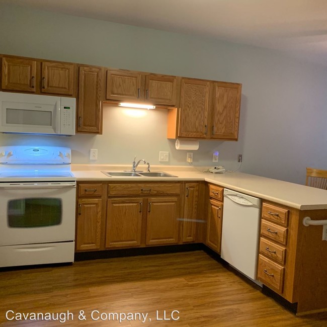 Building Photo - 2 br, 1 bath House - Unit  #218