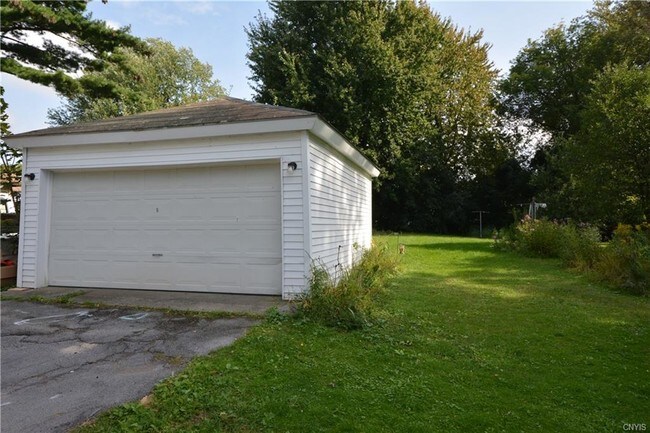 425 S Meadow St Watertown Ny 13601 House For Rent In Watertown