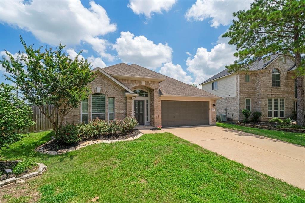 Foto principal - 2203 Falcon Knoll Ln