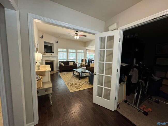 Foto del edificio - 143 Artesian Ln NW