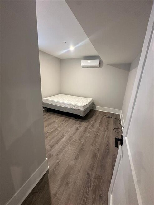 168 Macgregor St