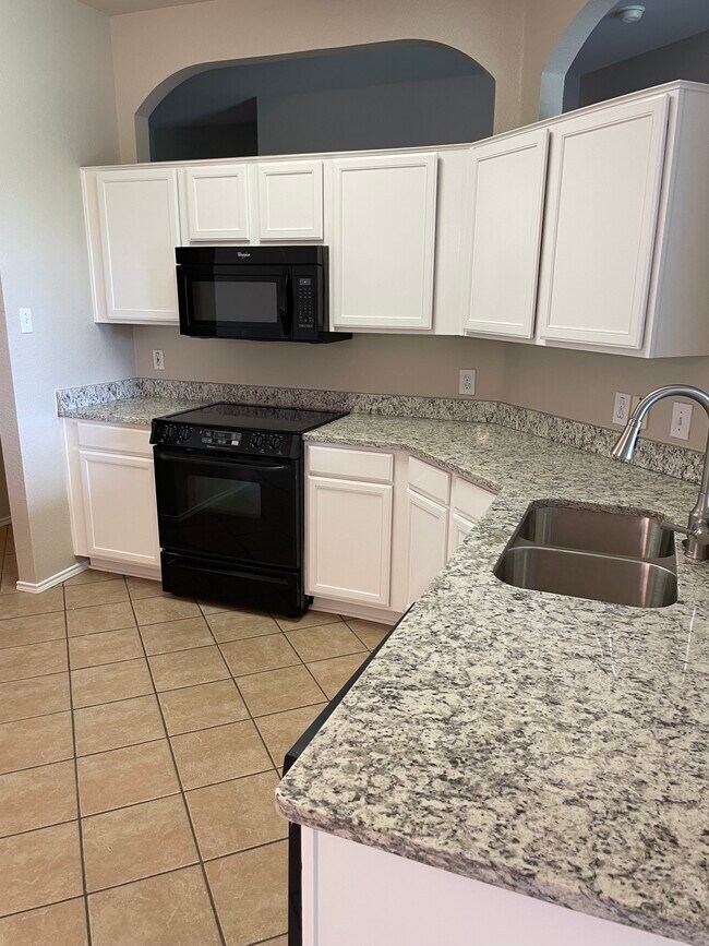 Kitchen - 4508 Brimstone Dr
