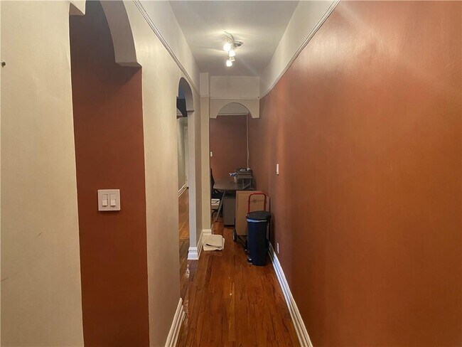 Building Photo - 351 Marine Ave