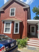 Building Photo - 152 Kelton St