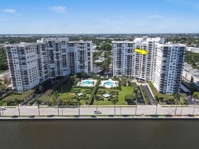 Building Photo - 1701 S Flagler Dr
