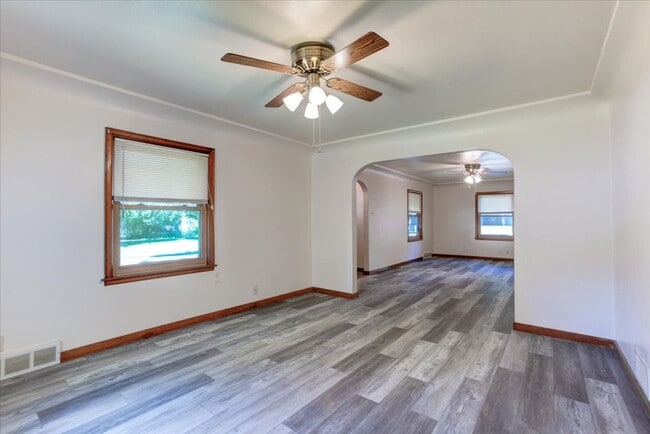 Building Photo - Single Family Home - Menomonie