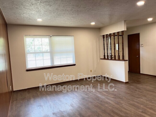 Foto del edificio - 1636 N Ann Arbor Ave