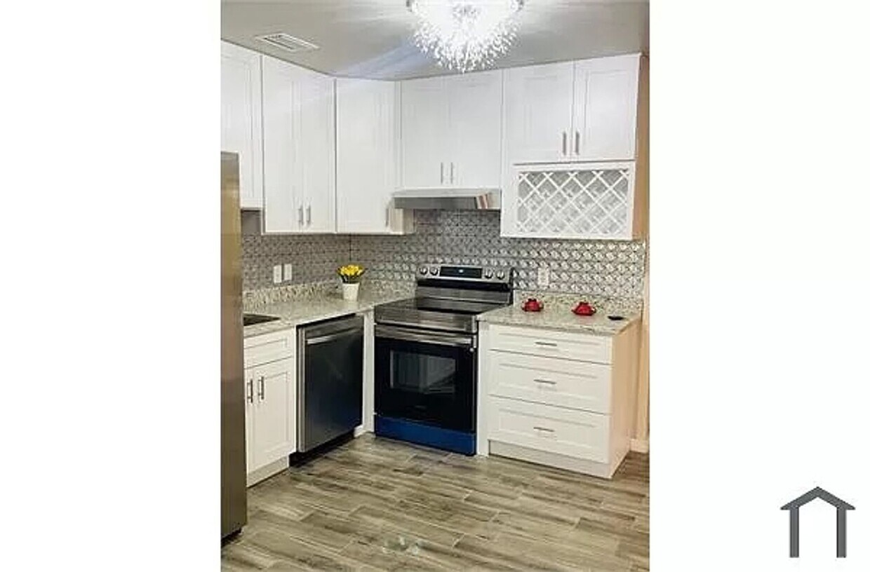 Building Photo - Discover Your Dream Home: 122 4th Jpv Stre...