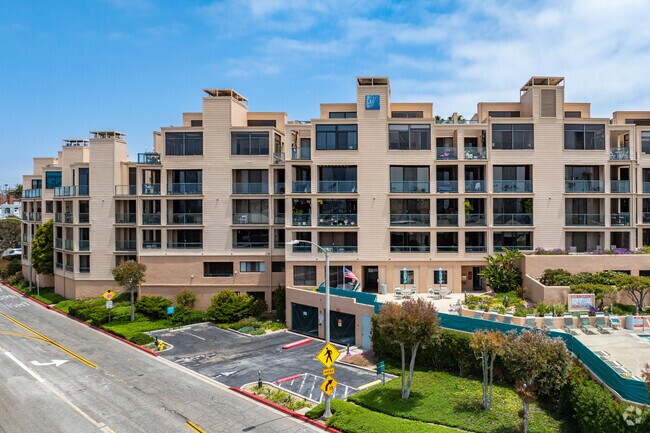 Building Photo - Seascape Condos