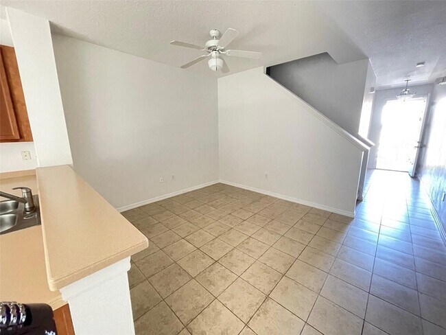 Building Photo - 5168 Regatta Dr