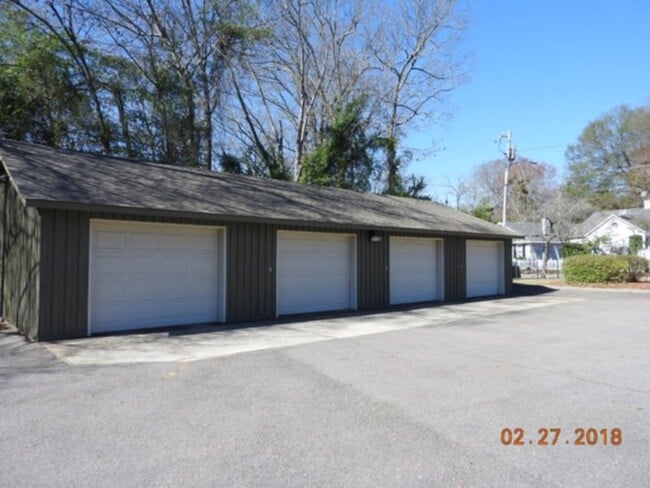 Building Photo - 1505 Westlawn Ave