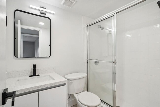 Foto del edificio - 3210 NW 84th Ave