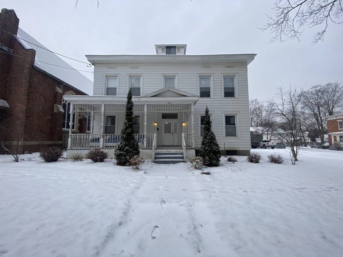 422 Main St, Oneida, NY 13421 - House Rental in Oneida, NY | Apartments.com