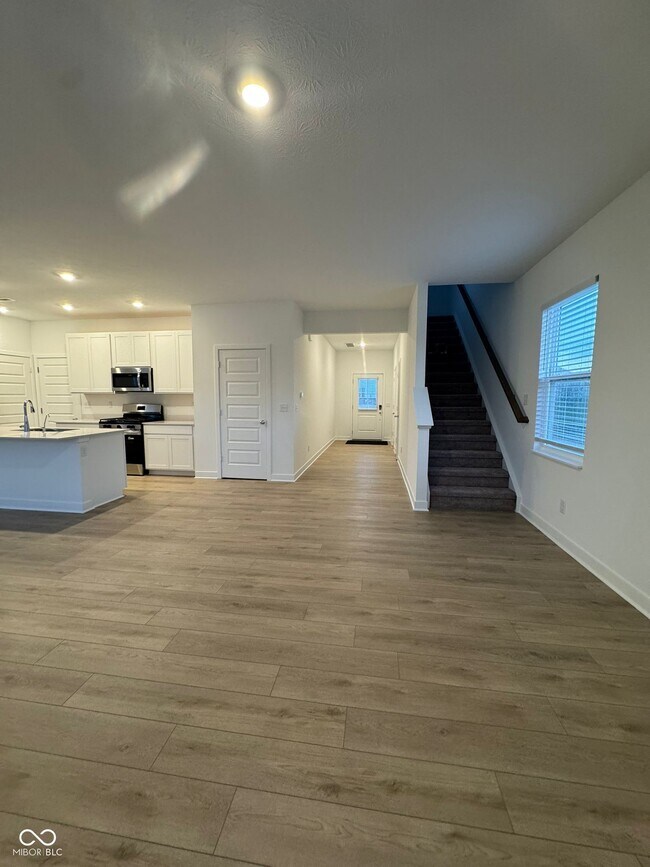 Foto del edificio - 15338 Farrington Rd