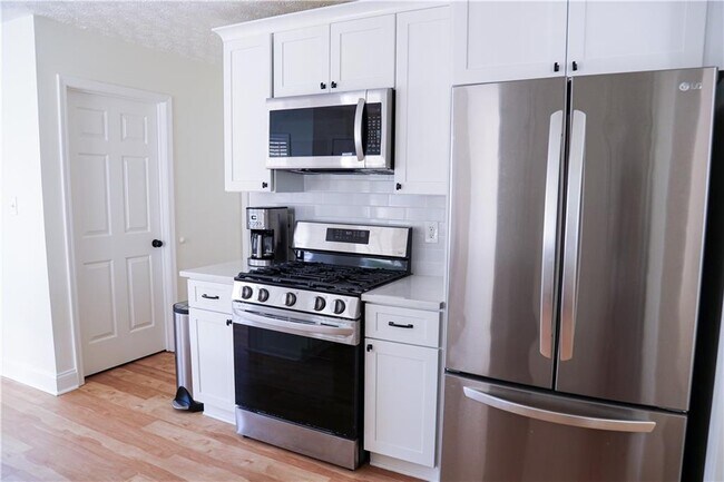 Building Photo - 2345 Landrum Ct
