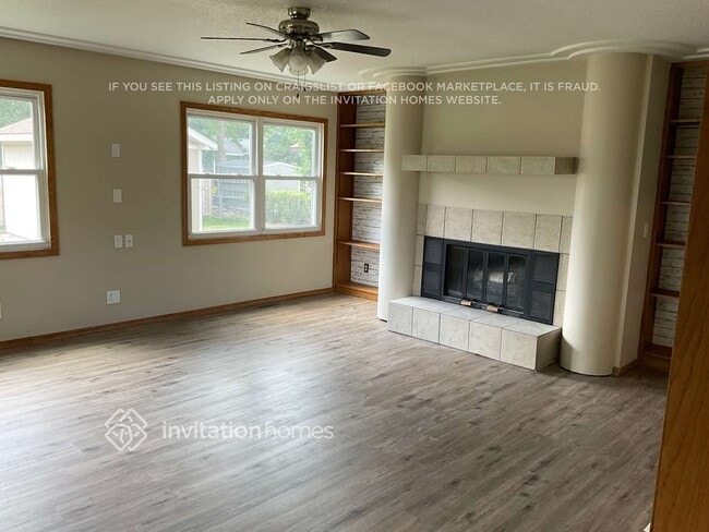 Building Photo - 614 Centennial Dr