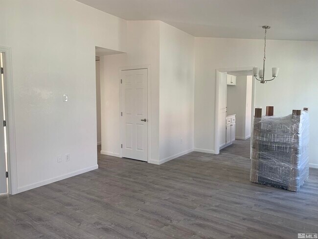 Building Photo - 1821 Fargo Way